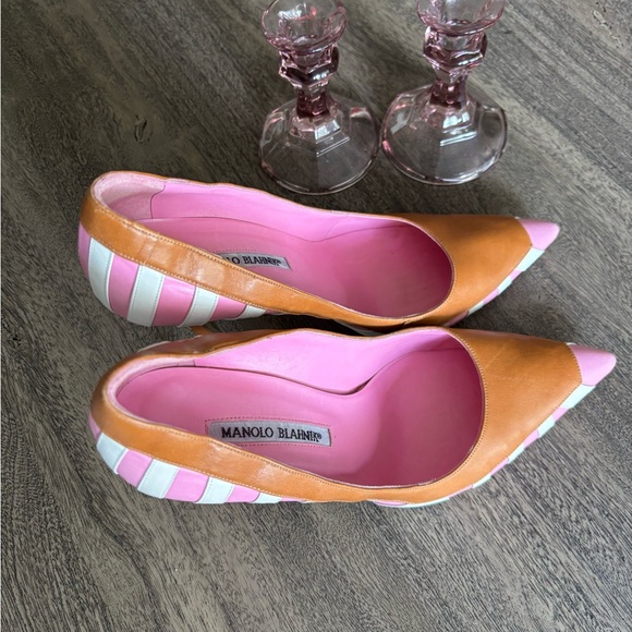 Manolo Blahnik Pink & Tan Pointed Toe Leather Pumps - Picture 2 of 5